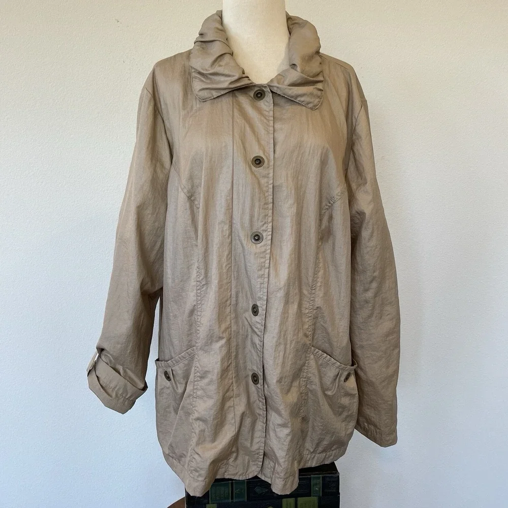 Chico's 3 Women's Large Weekends Taupe Snap Front Windbreaker Lightweight Jacket